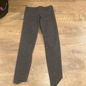 Nancy Rose Performance Women’s Capri Leggings Size 4